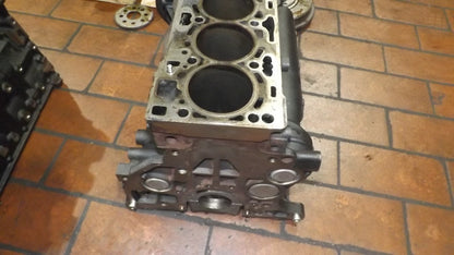 VW Audi DDD 140Kw 190 PS Motorblock