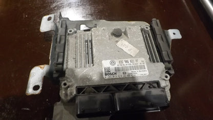 VW Golf 5 Plus 5M 2.0 TDI BMM 103KW Motorsteuergerät 03G906021HF 0281013618