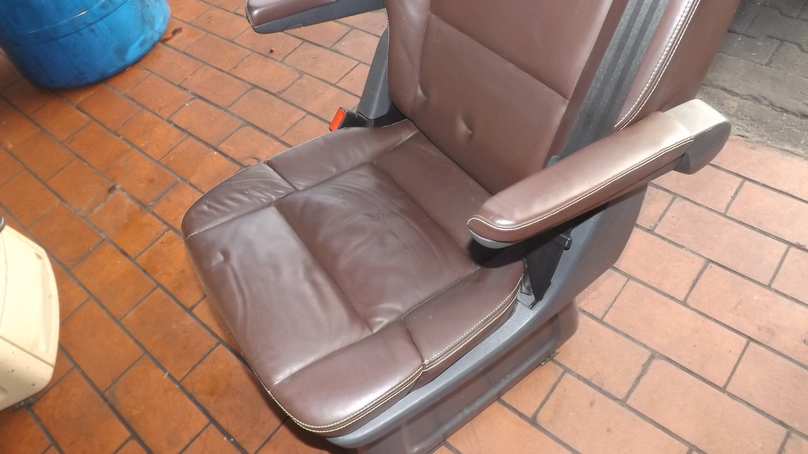 VW T5 T6 Multivan Sitz Sitz Braun Leder Armlehnen Isofix Hinten