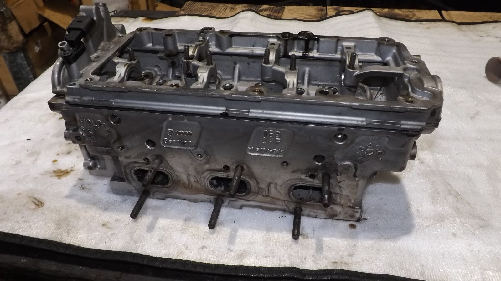 Zylinderkopf Nockenwelle Audi A4 8E B7 A6 Q7 TDI 164KW 0261059354