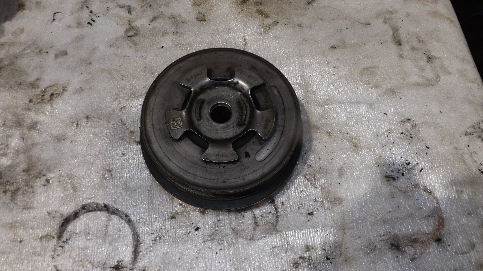 Mercedes ML W166 3.0 Diesel W204 Riemenscheibe 642.826 A6420301803