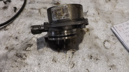 Vakuumpumpe BMW E87 118d 120d E90 318d 320d E60 520d M47 Unterdruckpumpe 7791232