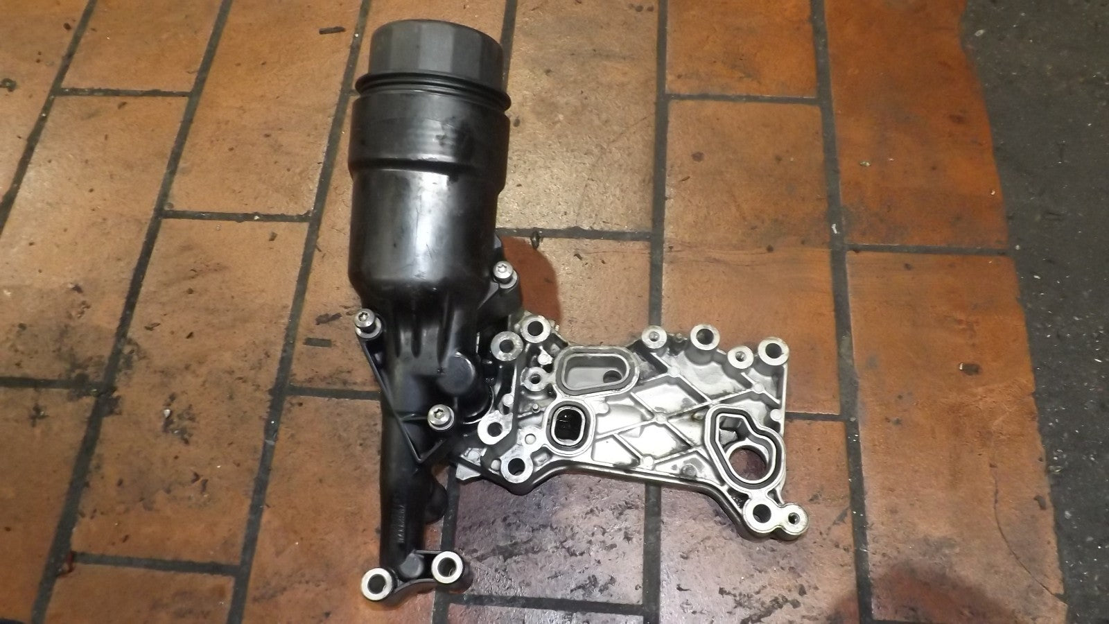 MERCEDES KLASSE E W207 E220 BlueTEC  Ölfiltergehäuse Dichtung 70321178