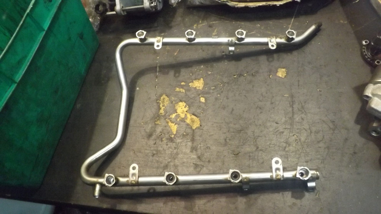 MERCEDES W211 EINSPRITZLEISTE VERTEILERROHR A1130700595 Bosch 0280151082