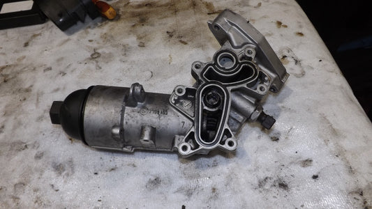 BMW 5er E60 E61 530d 7er E65 E66 730d Ölfiltergehäuse Ölkühler 7788453