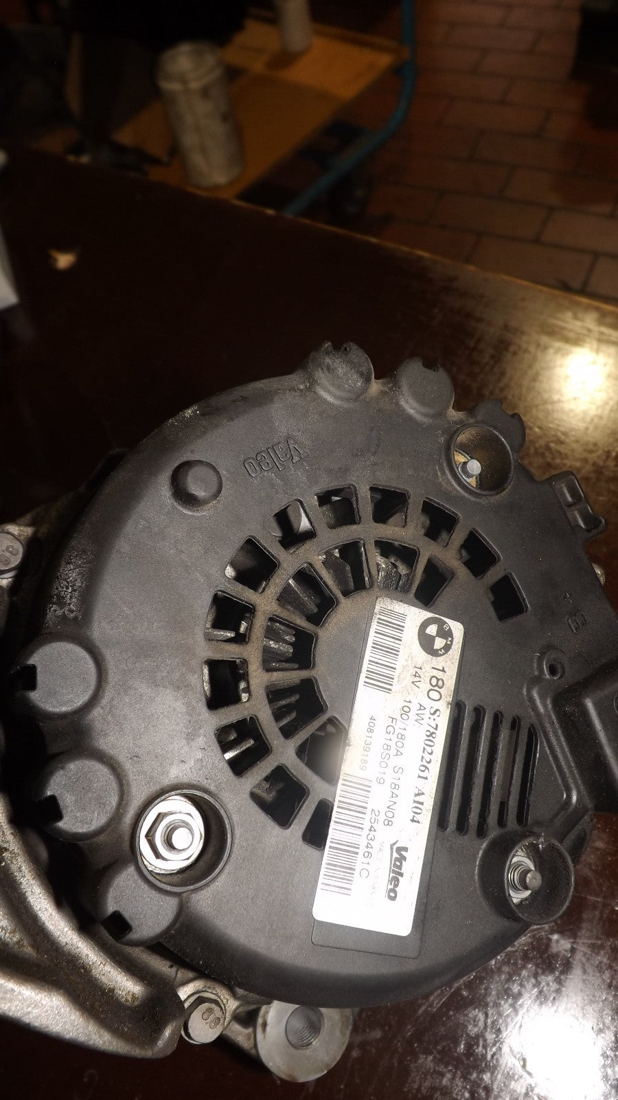 BMW 118d E87 BJ2009 2,0L 105KW Lichtmaschine Generator 7802261