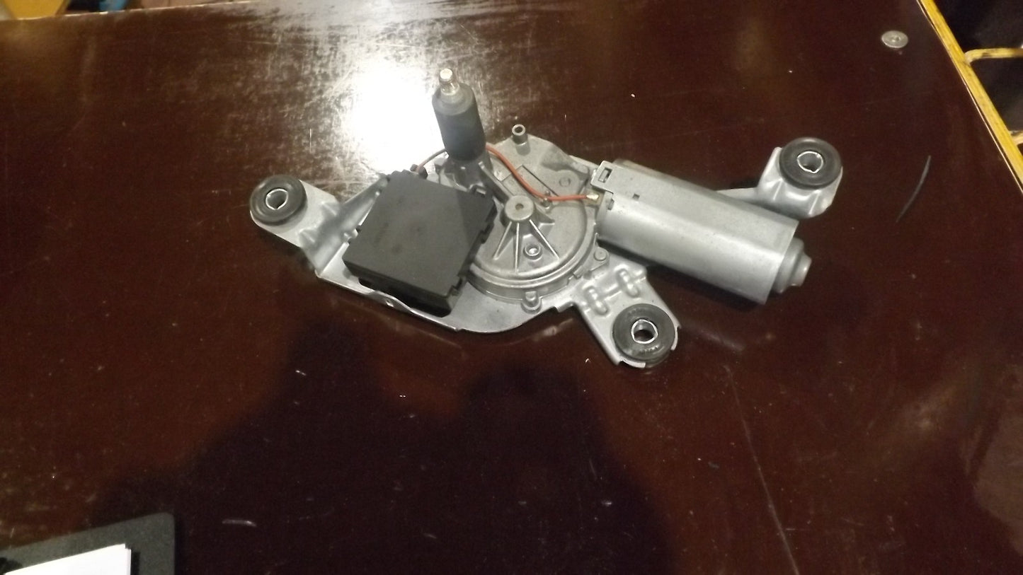 BMW X3 E83 LCI Heckwischermotor Wischermotor hinten Bosch 0390201824