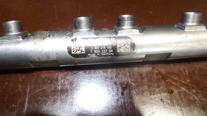 ORIGINAL Bosch BMW Einspritzleiste Rail Rohr Kraftstoffverteiler 0445214182