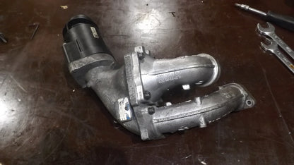 VW T5 GP FL 2.0L TDI CFC BI TURBO Ansaugstutzen Ansaugrohr Turbo 03L145715D