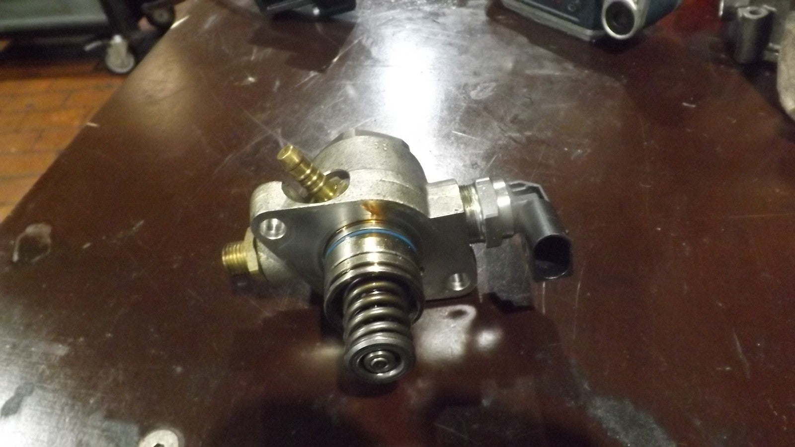 Hochdruckpumpe Kraftstoffpumpe  VW Golf 7 Passat B8 Tiguan 2.0 TSI 06L127025M