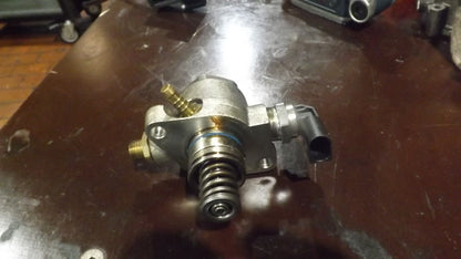 Hochdruckpumpe Kraftstoffpumpe  VW Golf 7 Passat B8 Tiguan 2.0 TSI 06L127025M
