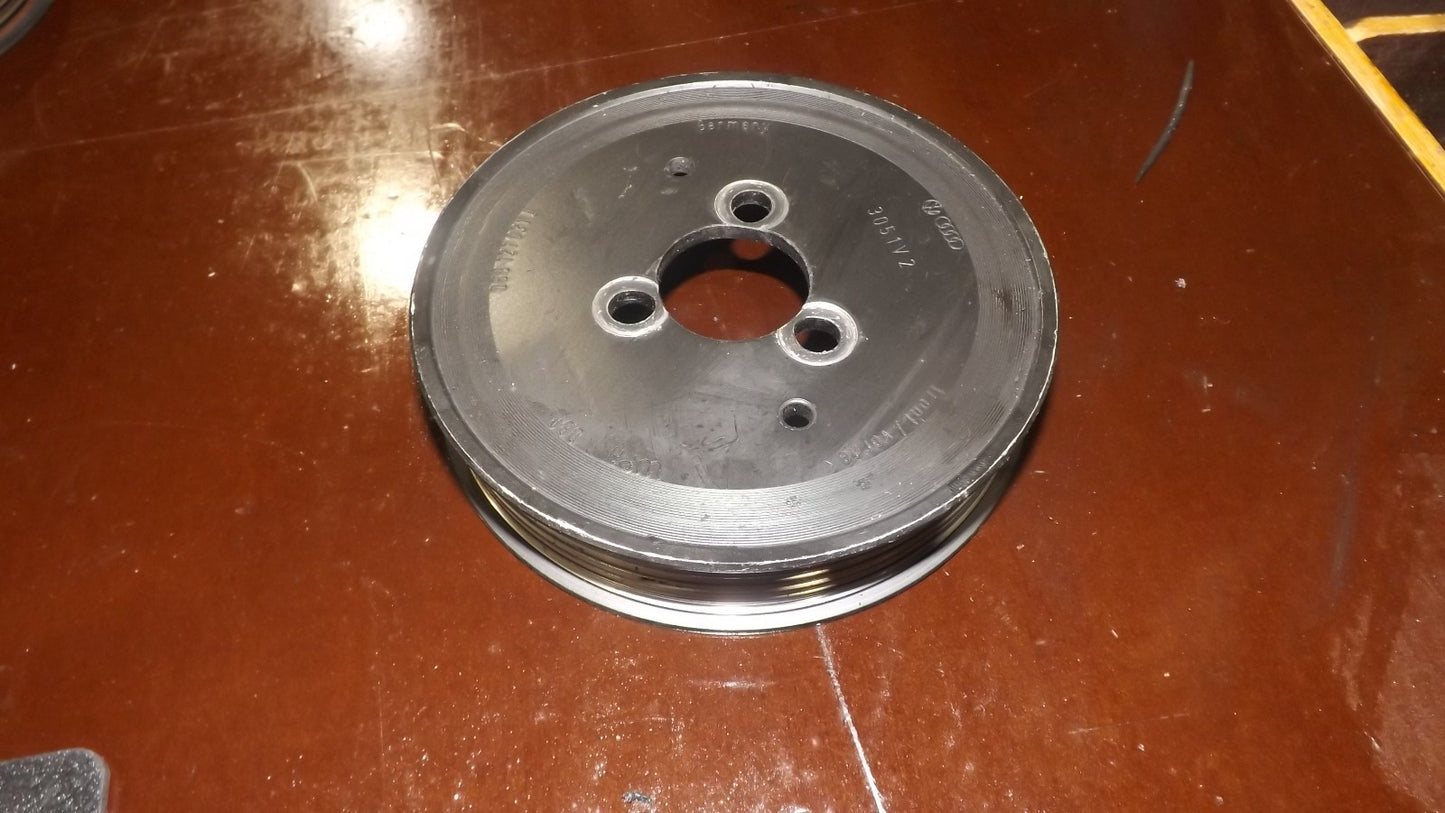 Audi A6 4F C6 3.0 TDI Wasserpumpe Riemenscheibe 059121031J
