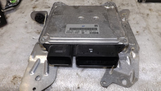 1277022124 BMW X5 E70 Motorsteuergerät  Steuergerät Bosch