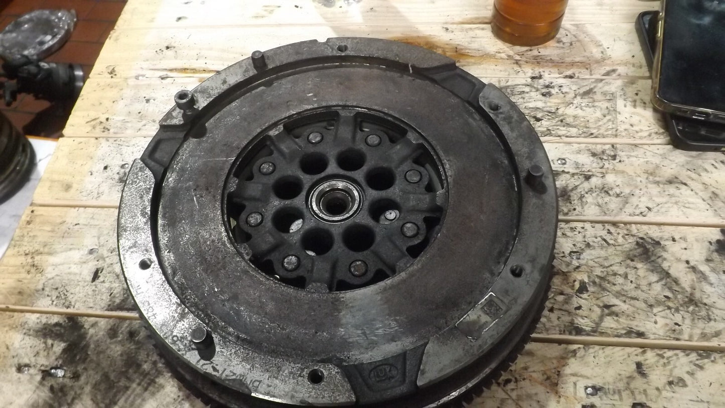 BMW 1er F20 F21 3er F30 F31 LCI 4er F32 F36 B38 Zweimassenschwungrad 8605488