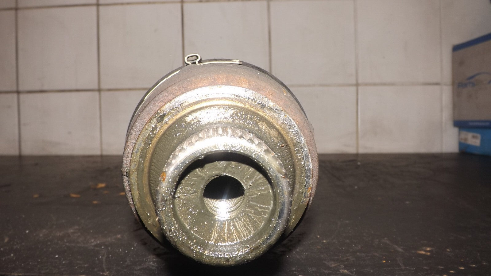 Original Audi A4 B8 2.0TDI Antriebswelle vorne links 8K0407271AJ