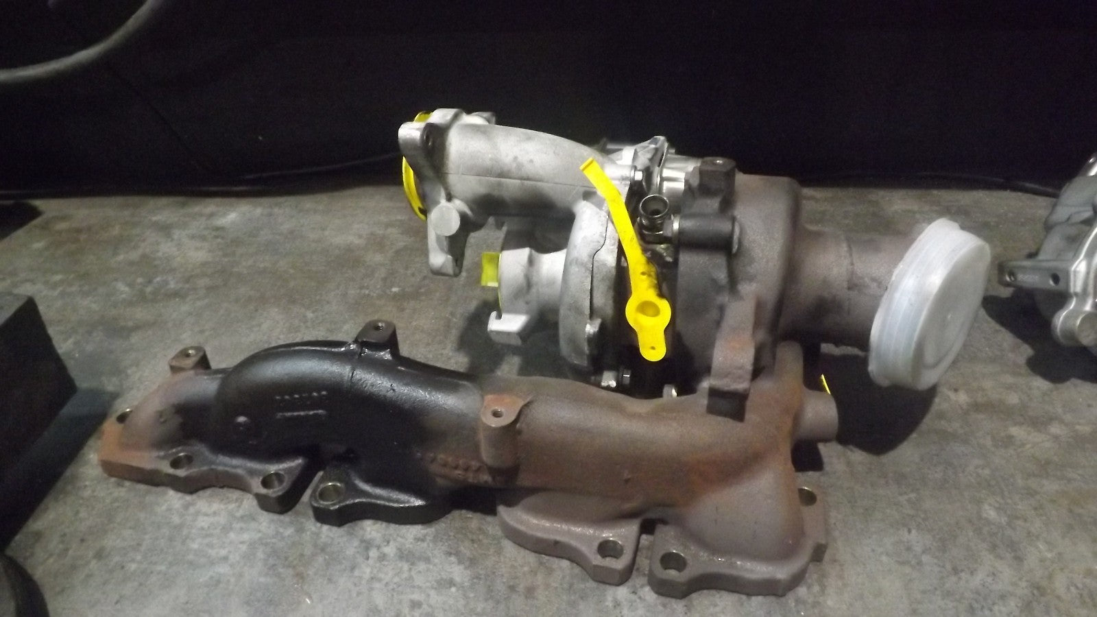 Audi A4 B9 A5 F5 Dieselmotor Turbolader 2.0 TDI DTNB 05L253019J