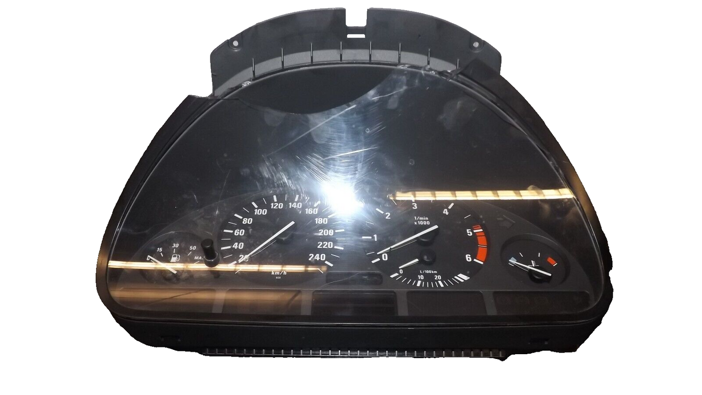 Original BMW 5er E39 Tacho Kombiinstrument bj 1997 8372357