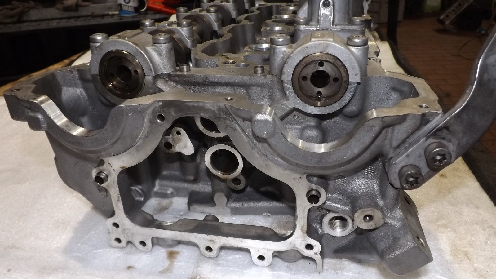 Zylinderkopf links mit Nockenwelle BMW X5 5er F01 750iX V8 N63 10-15 757393604