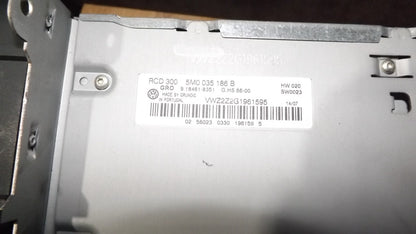 VW CD Autoradio RCD 300 GRO 5M0035186B Touran Tiguan Passat Golf Plus