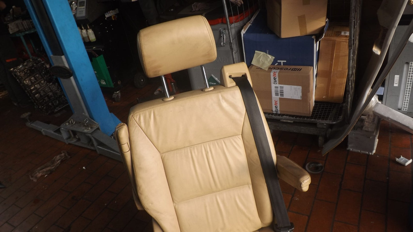 VW Multivan Sitz Sitz Beige Leder Armlehnen Isofix Hinten VW T5