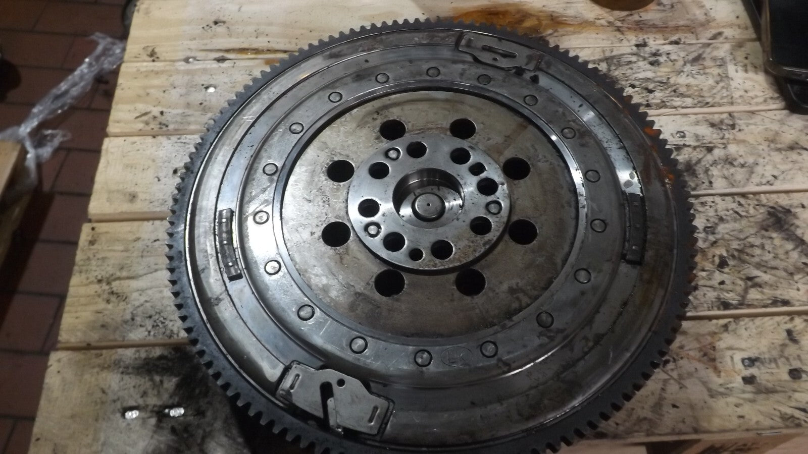 BMW 1er F20 F21 3er F30 F31 LCI 4er F32 F36 B38 Zweimassenschwungrad 8605488