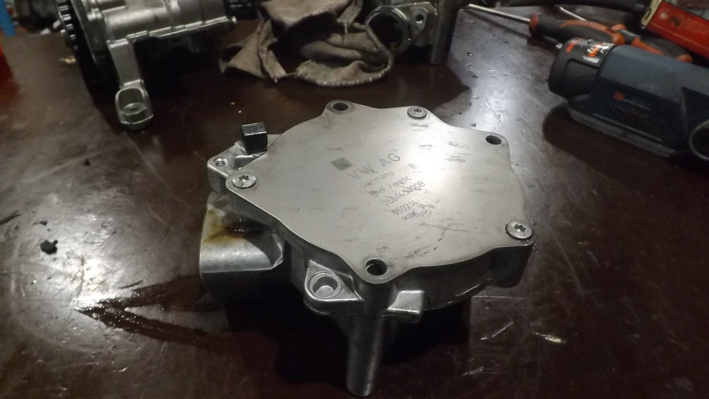 Original Audi S3 8V (A3)  Vakuumpumpe Unterdruckpumpe Pumpe 06L145100B