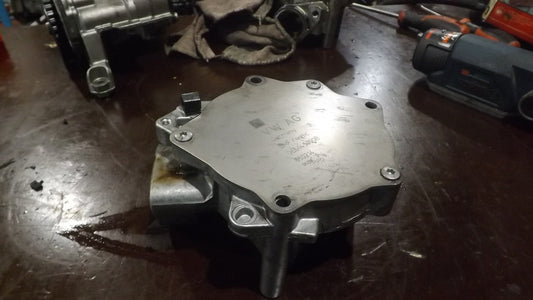 Original Audi S3 8V (A3)  Vakuumpumpe Unterdruckpumpe Pumpe 06L145100B