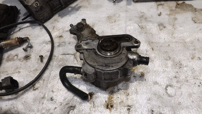 VW Golf Bora Audi 1,9TDI LUK Vakuumpumpe Kraftstoffpumpe 038145209A