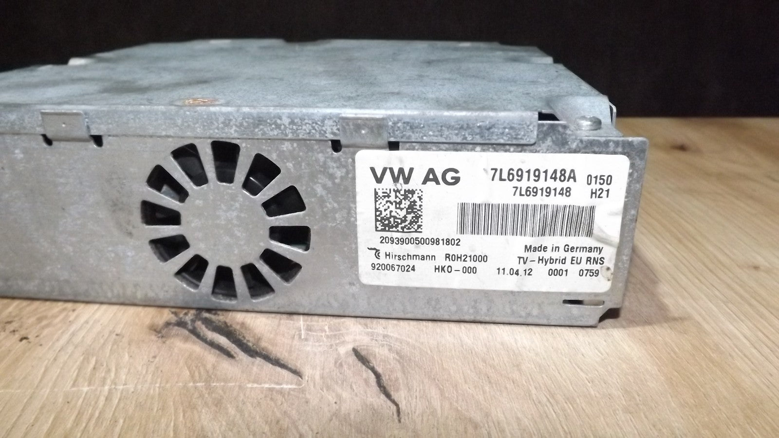 Steuergerät Radio Navi Bluetooth Radiohybrid TV Tuner 7L6919148A VW T5 Multivan