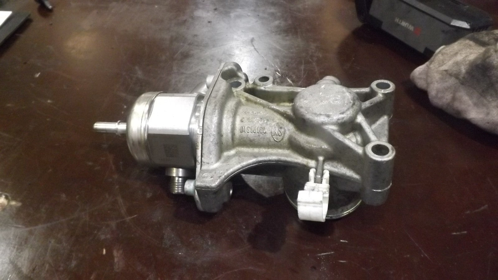 Einspritzpumpe BMW 1ER 3ER F20 116i N13 N13B16A Hochdruckpumpe 7607159 8605103